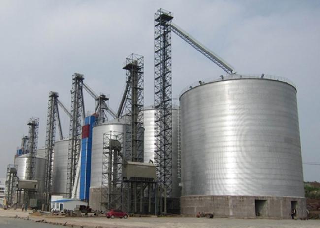 东乡大型钢板库构造参数及水泥储存质量